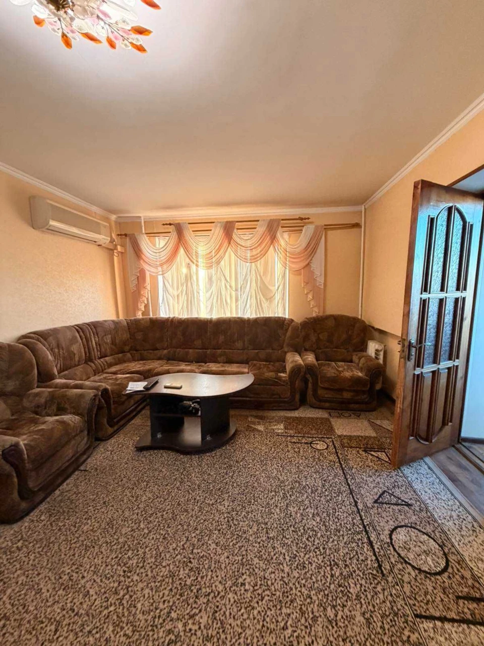 Продам 3 комнатную квартиру с красивой панорамой у моря