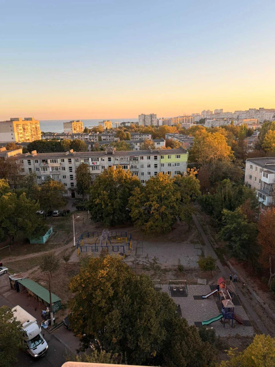 Продам 3 комнатную квартиру с красивой панорамой у моря
