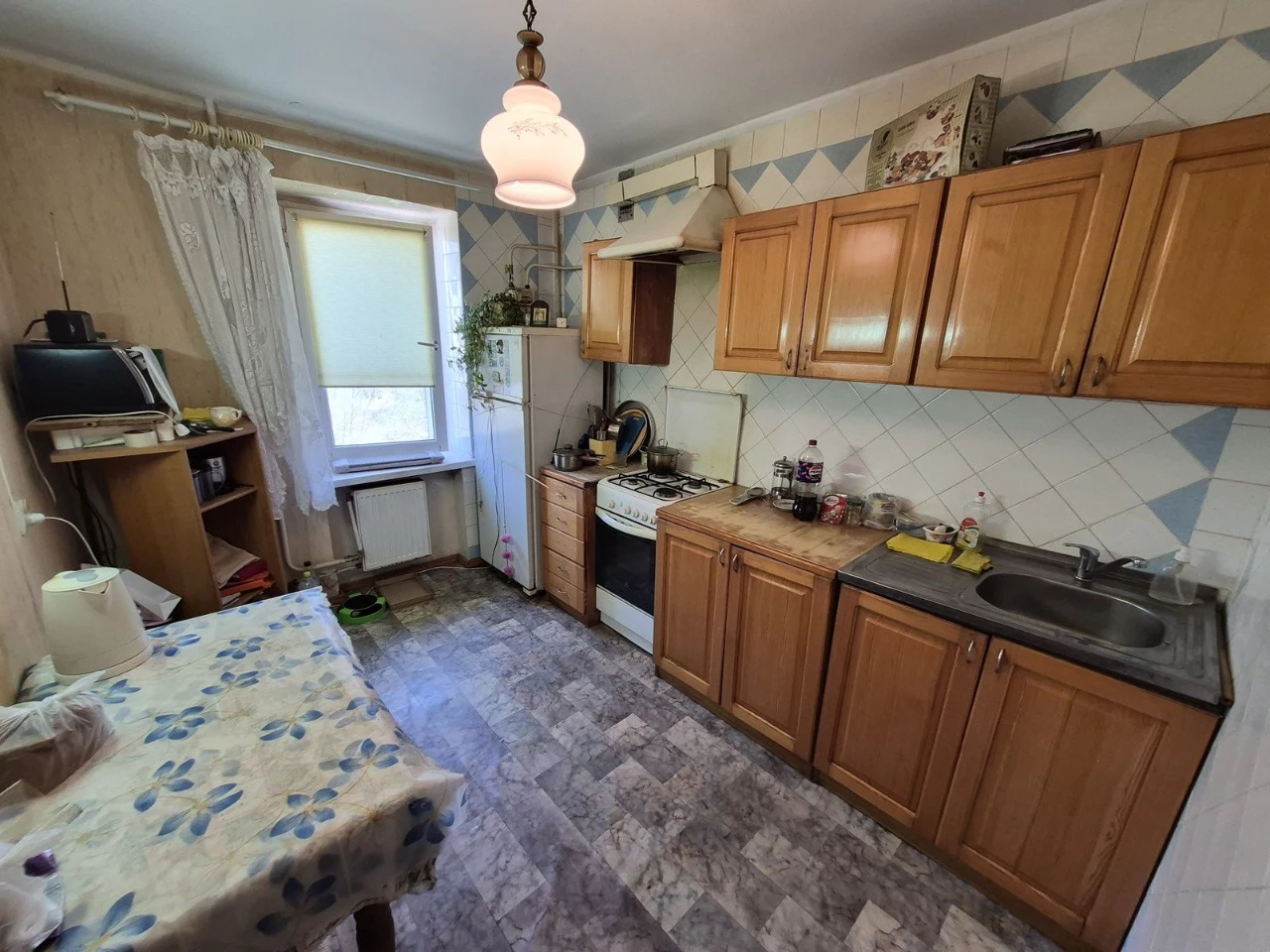 Продається 4-кімнатна квартира в центрі міста, вулиця Миру