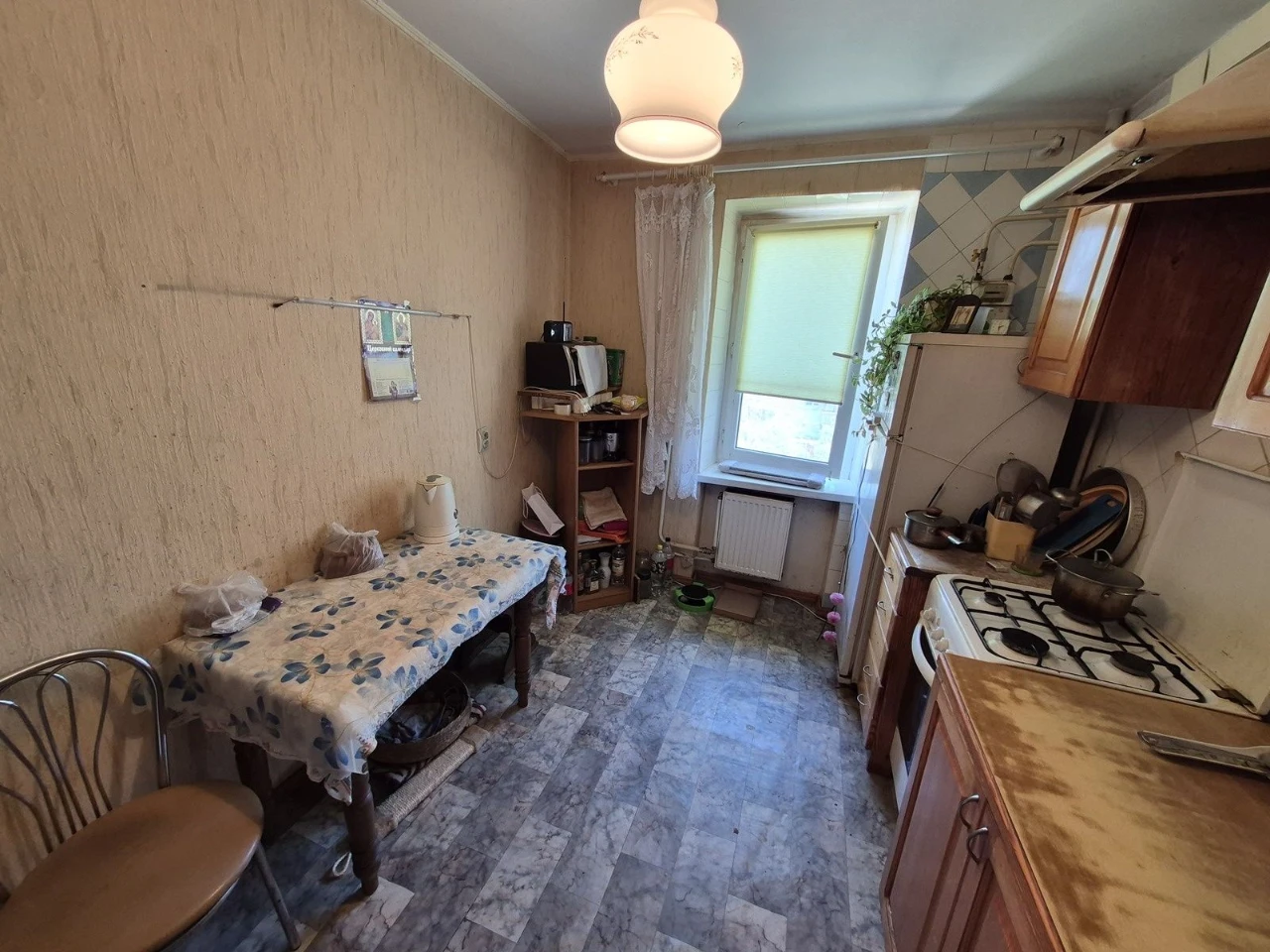 Продається 4-кімнатна квартира в центрі міста, вулиця Миру