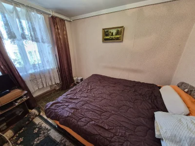 Продається 4-кімнатна квартира в центрі міста, вулиця Миру