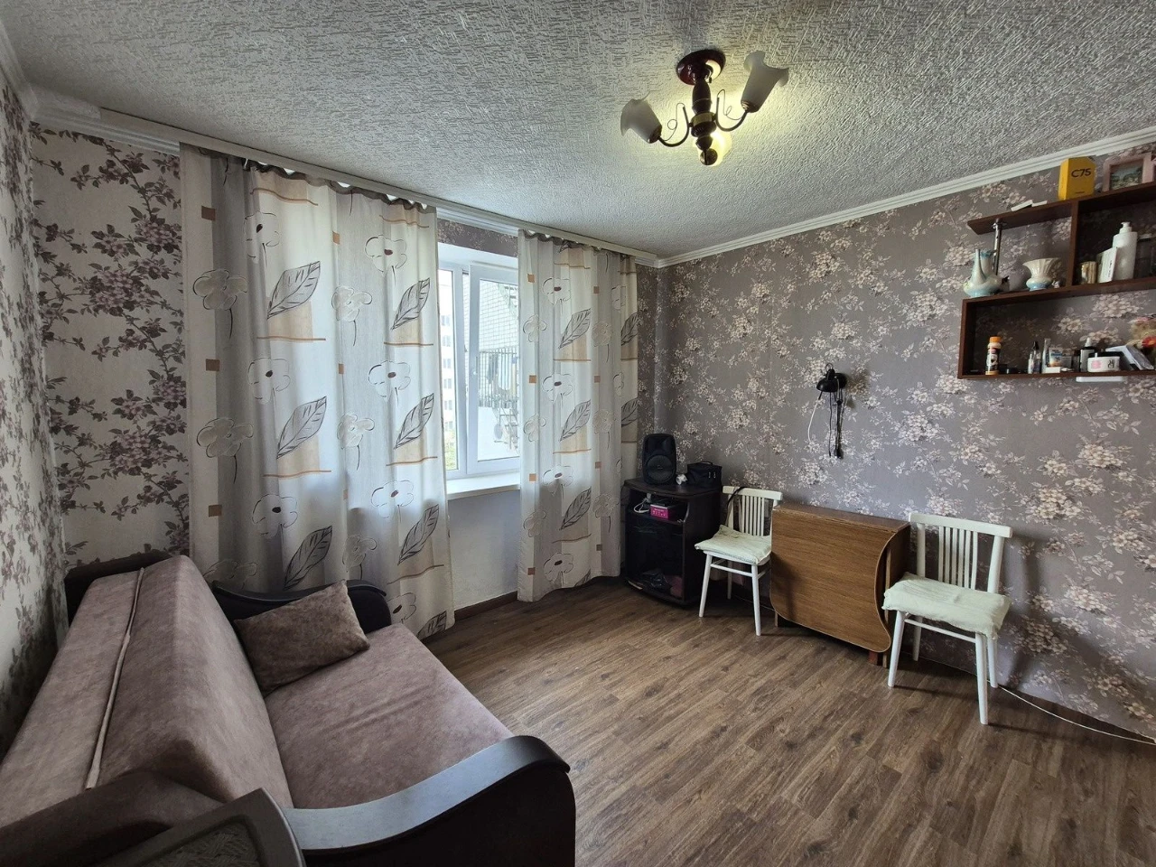 продам 1к.квартиру коммунального типа