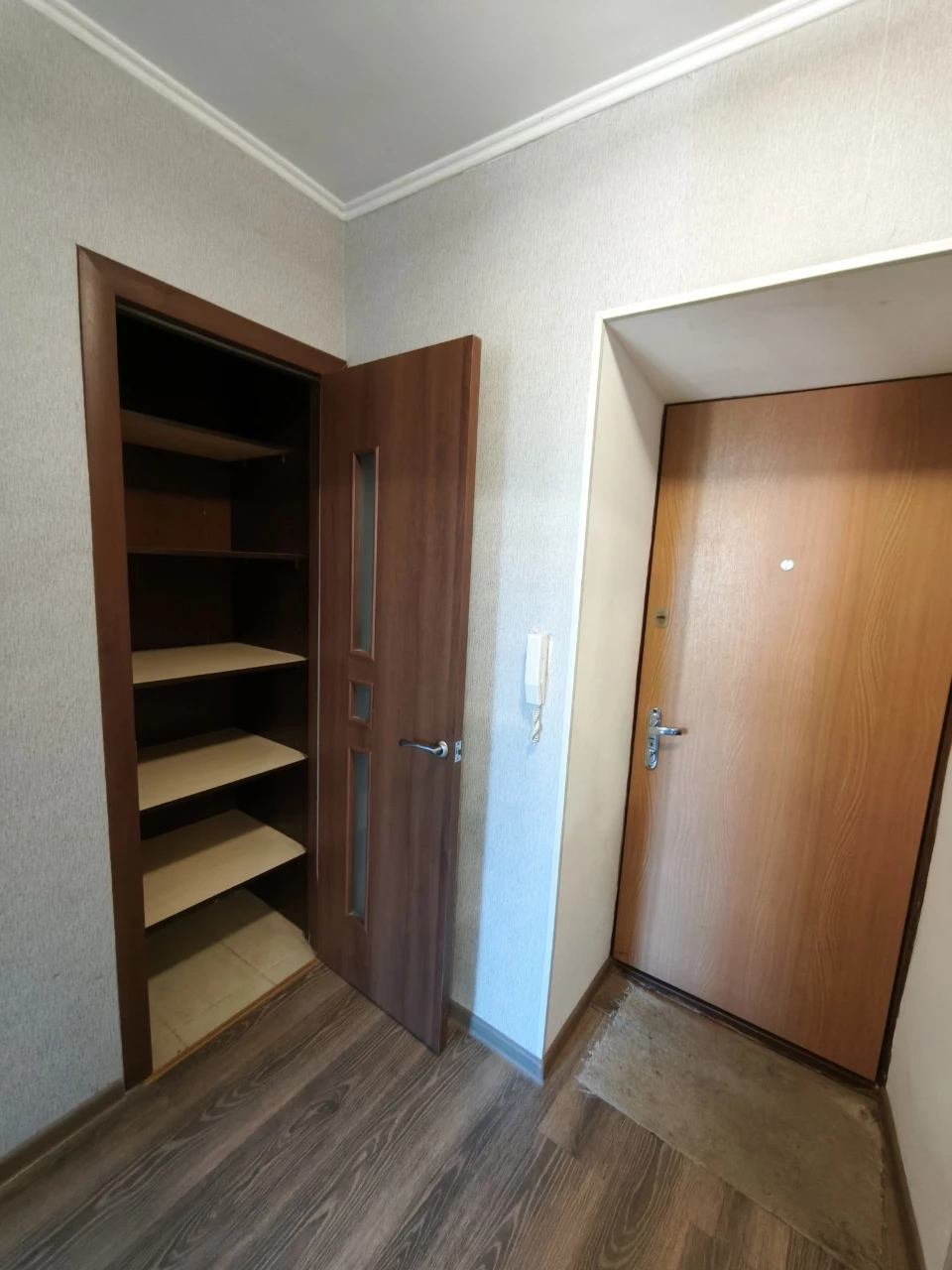 Продам 1к. квартиру с нишей -"Чешка"с Большой кладовкой на э