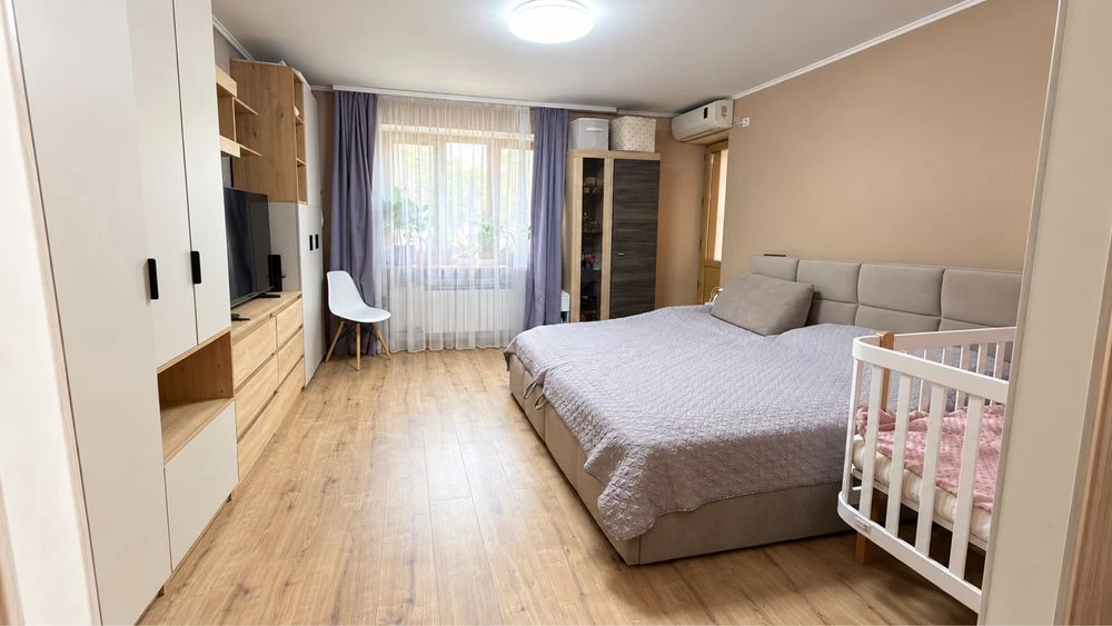 Продам 2 ку в центре с капитальным ремонтом !