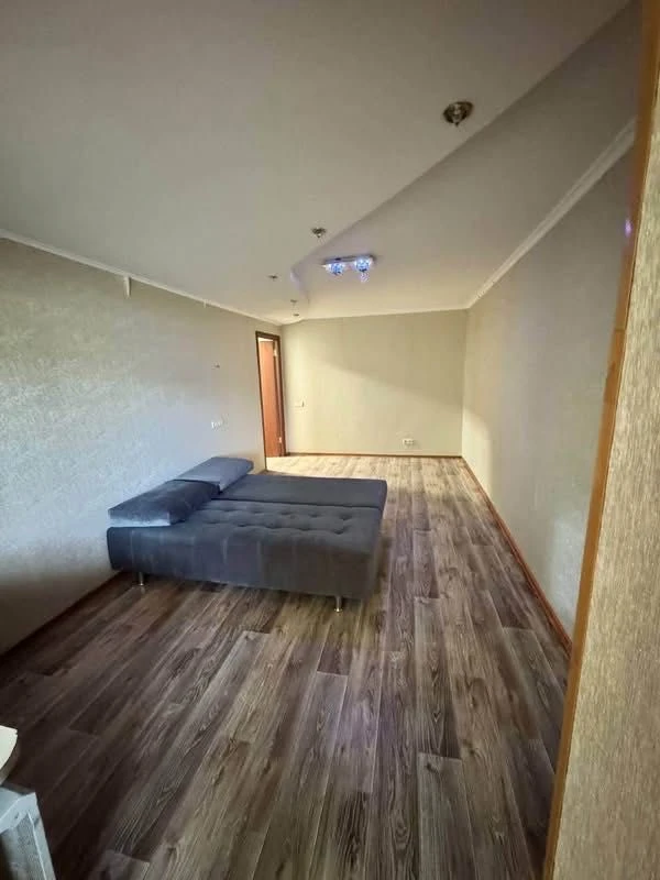 Продам 2к квартиру,  первая линия моря