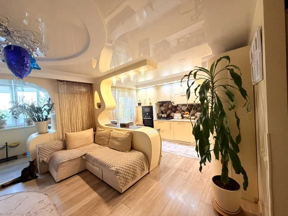 Квартира. Чорноморськ, просп. Миру