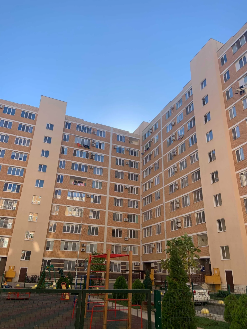Продам 1 комнатную квартиру в Цветнолм Бульваре с евроремонт
