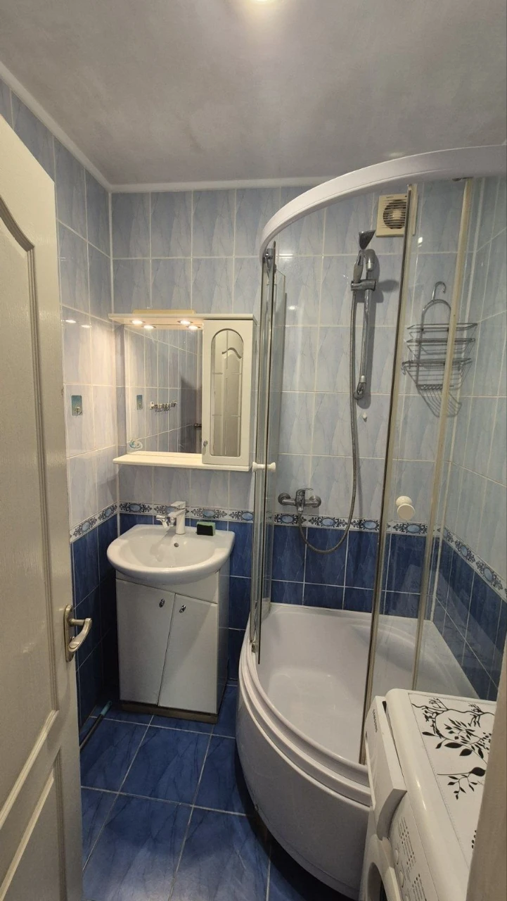 Продаж 2 к.кв. в центрі міста.