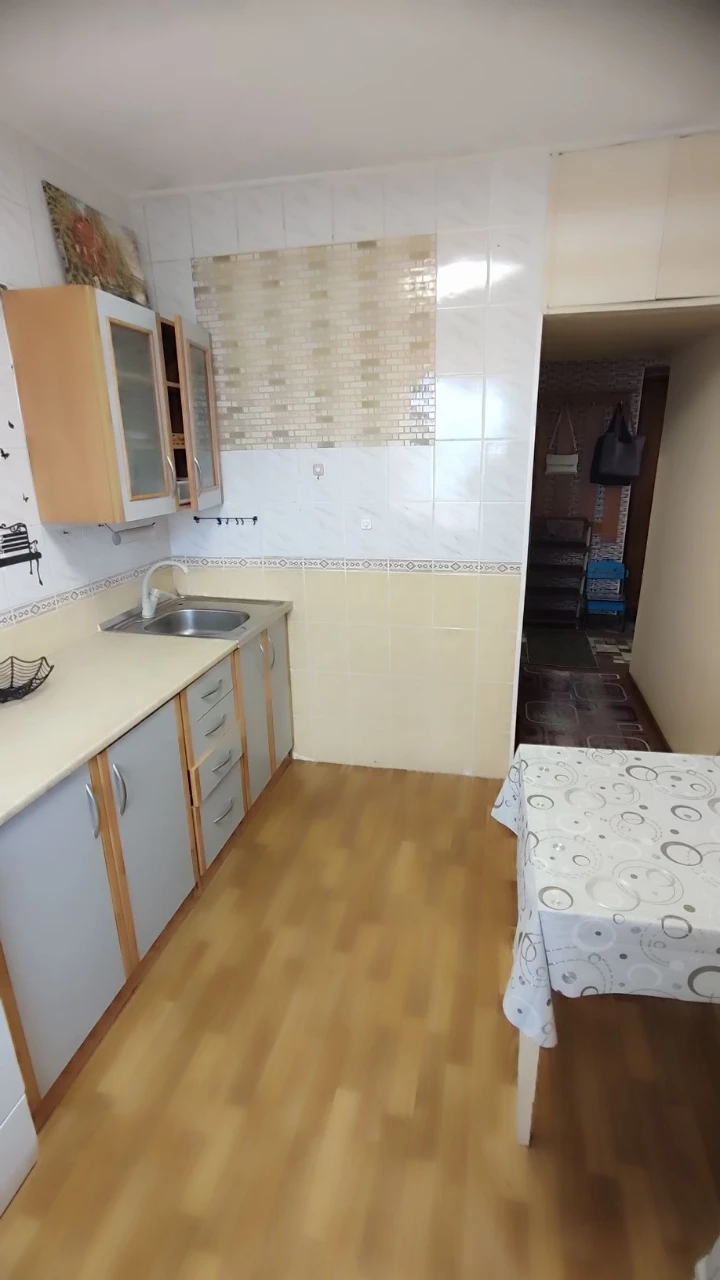 Продаж 2 к.кв. в центрі міста.