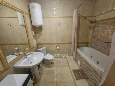 В продажу 3-кімнатна квартира
