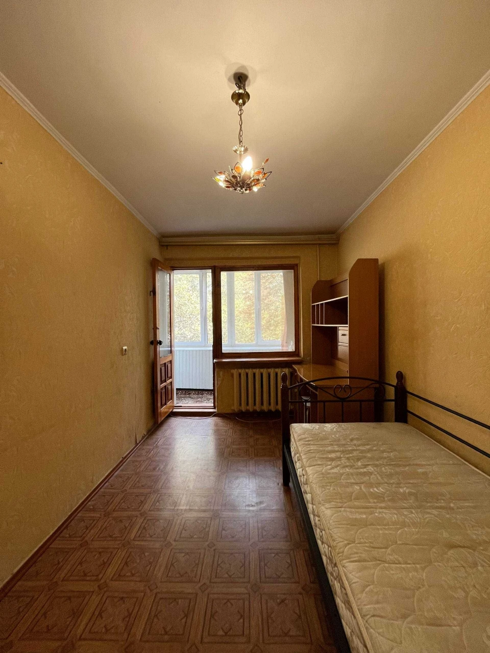 В продаже 2-комнатная квартира, центр города.