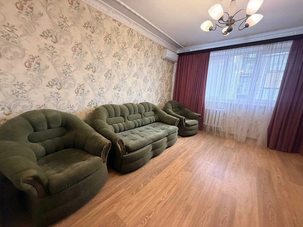 Продается 3-комнатная квартира у моря