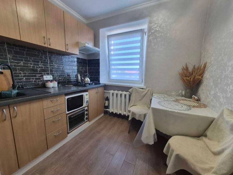 Продам 1 ком.квартиру с ремонтом в Черноморске