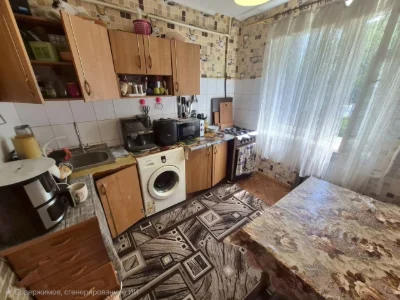 2к.квартира Чешка низкий этаж центр