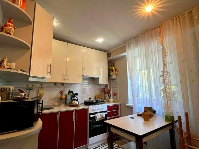 Квартира. Чорноморськ, Миру просп.
