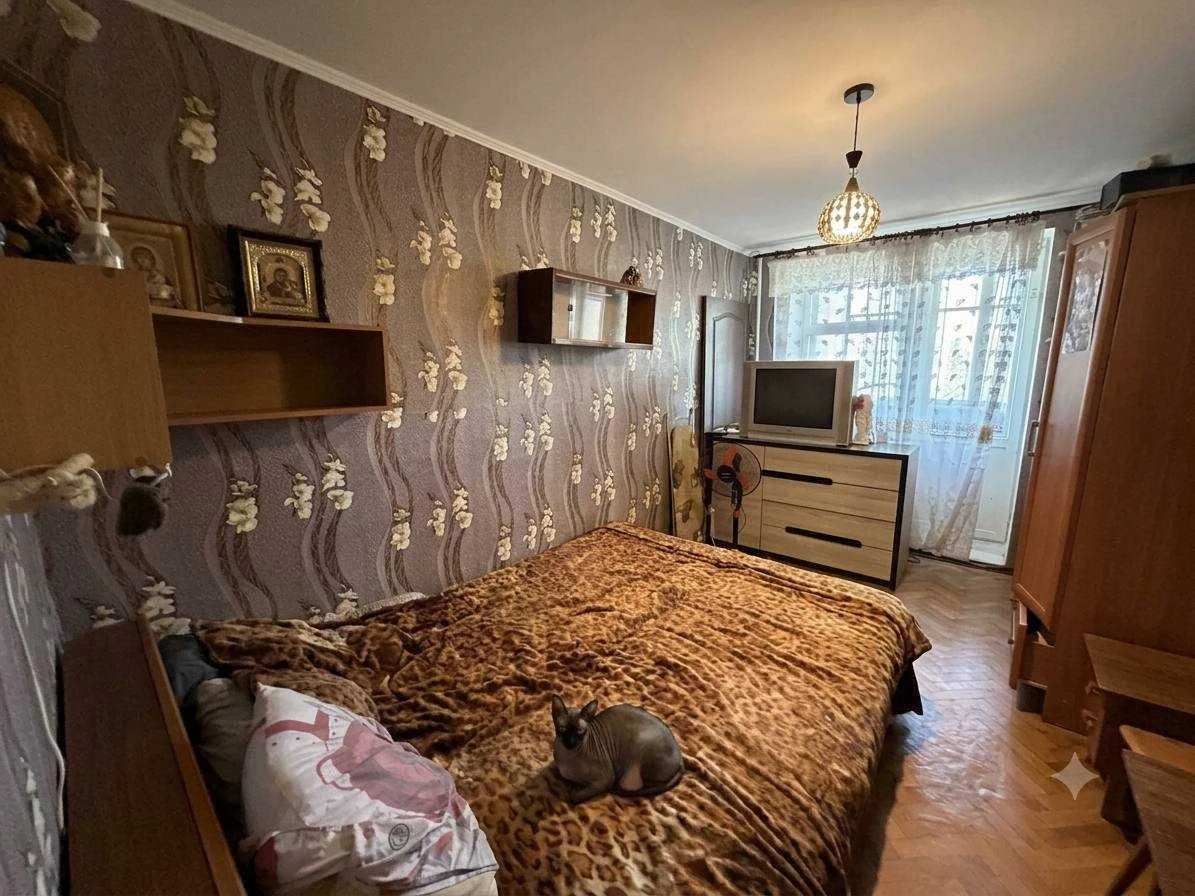 Продам 4-х кімнотну квартиру у м. Чороморск вул. Александрій
