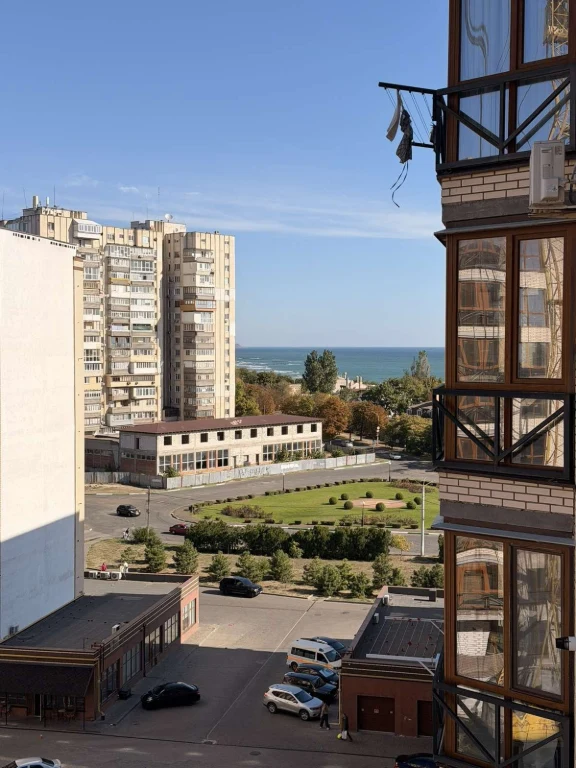 Продаж 2-кімнатної квартири біля моря. ЖК "Парус".