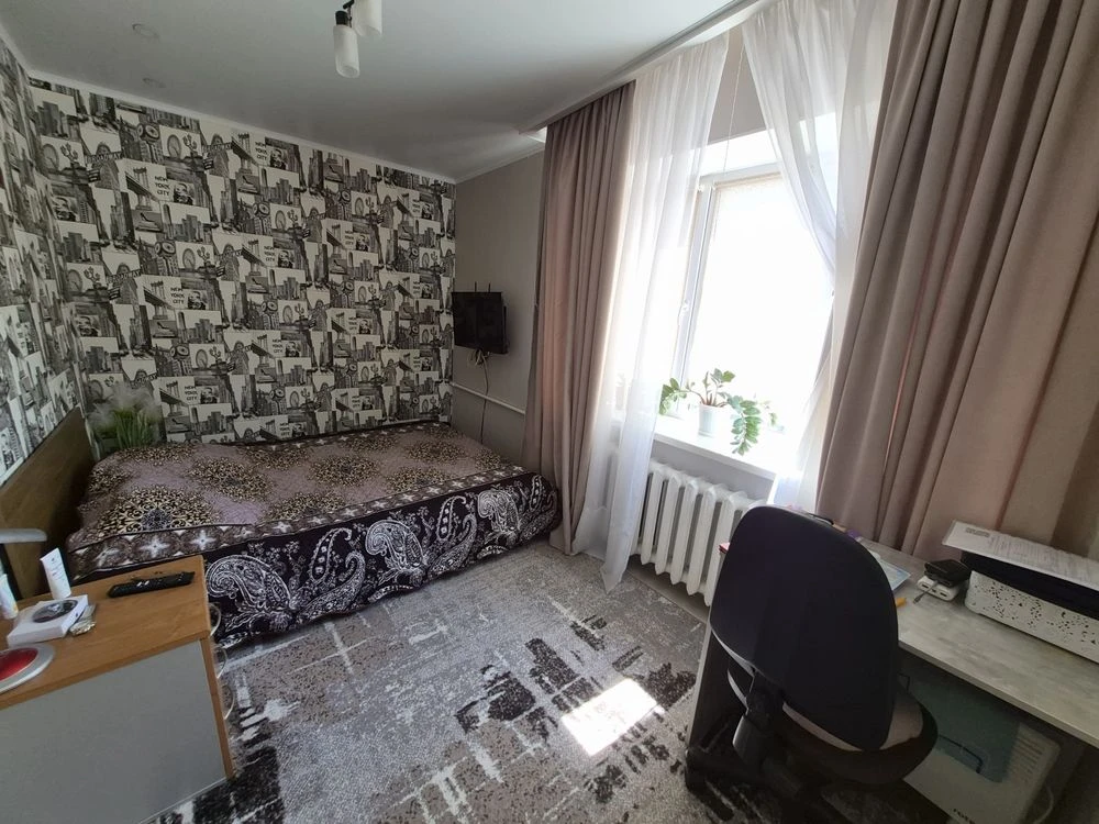 Продам 2кімнатну в центрі міста