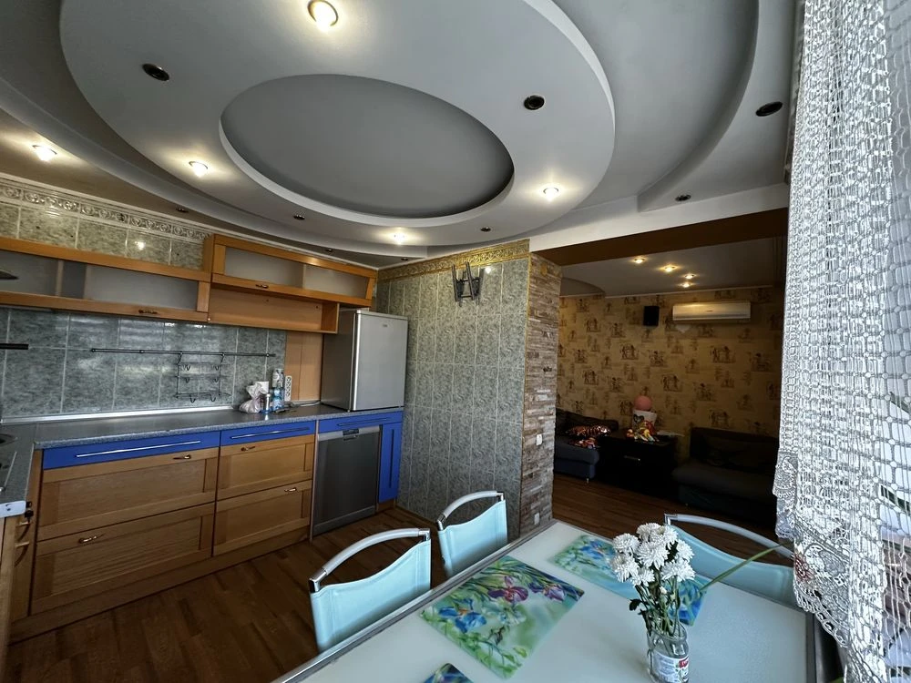 Продаж квартири біля моря