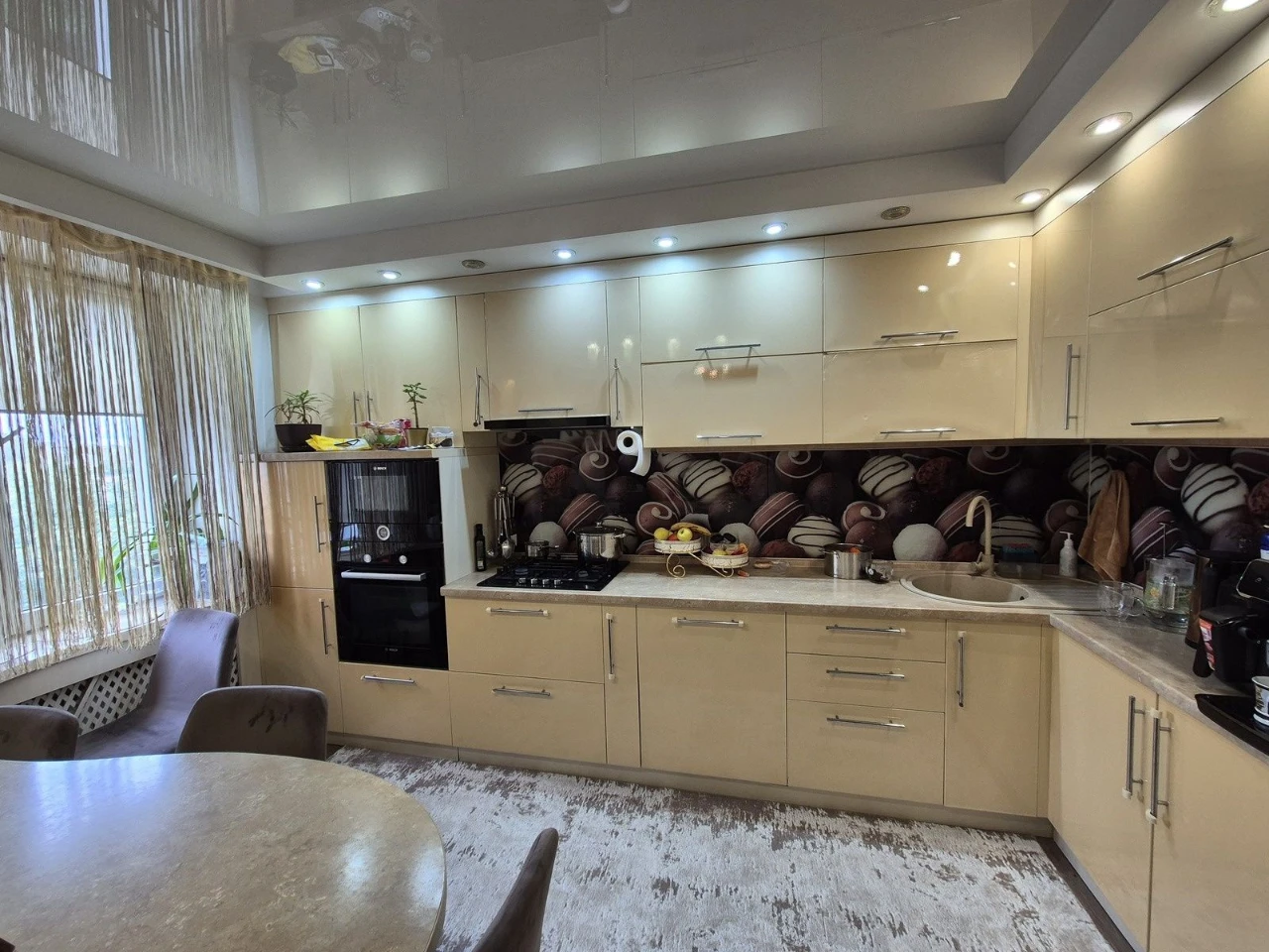 Продаж 3-кімнатної квартири в центрі міста Черноморська
