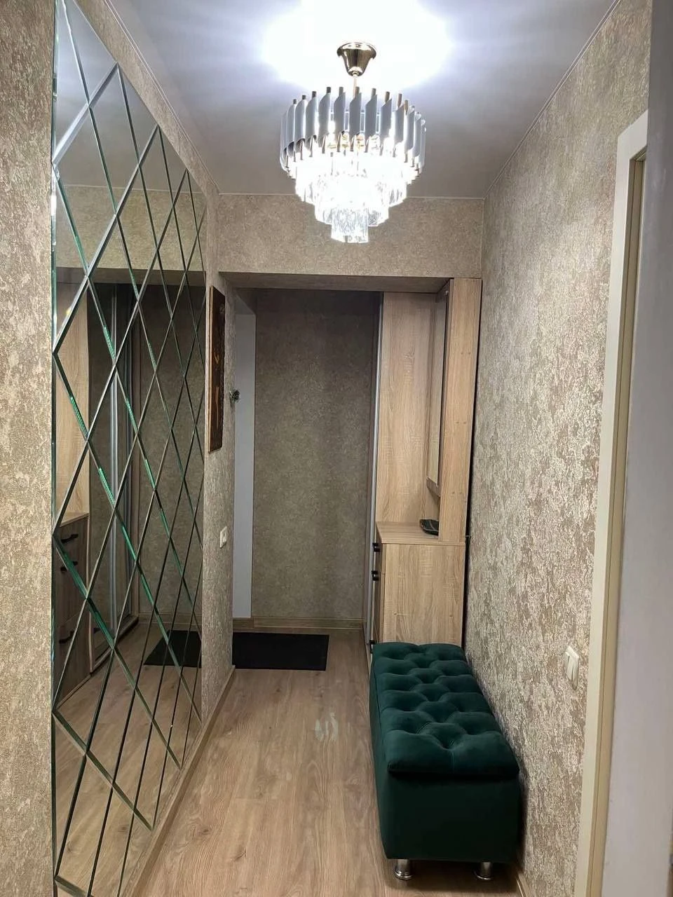 Продам 2 к.кв. в морском квадрате.