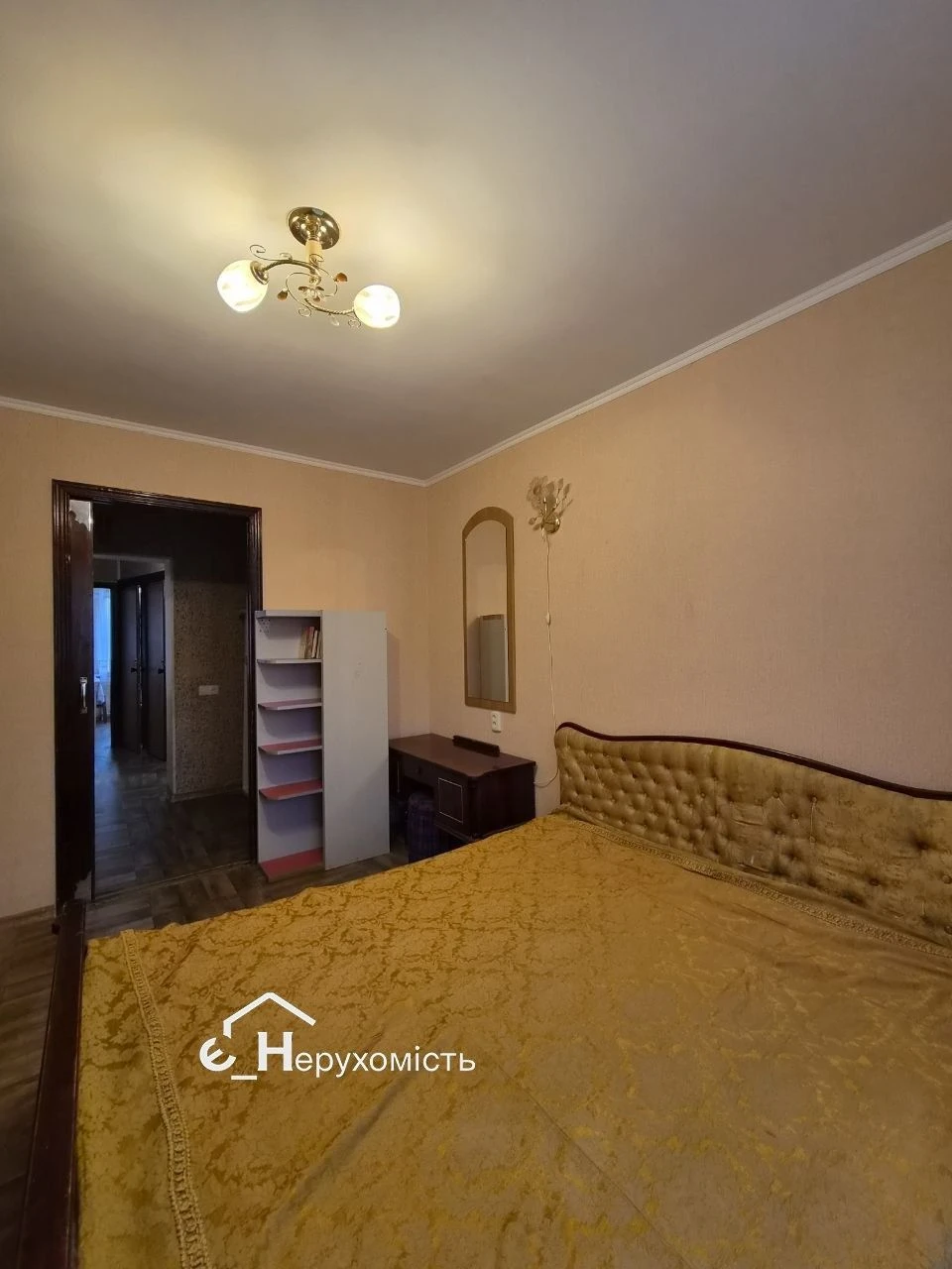 Продається 3-кімнатна квартира, Паркова вулиця.