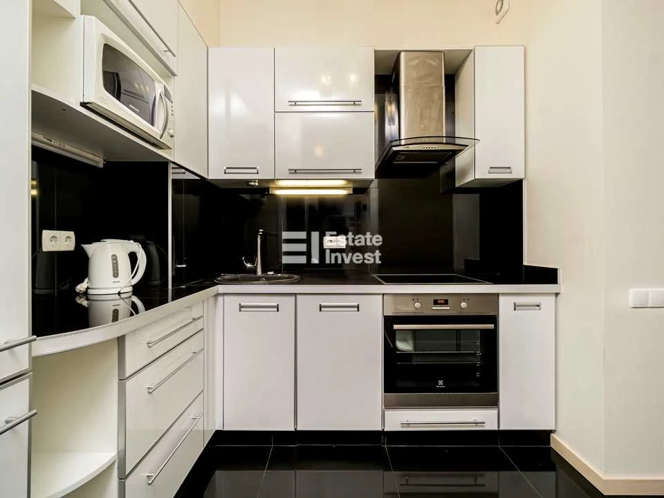 Apartment. Kharkiv, Nauky Ave. (Lenina)