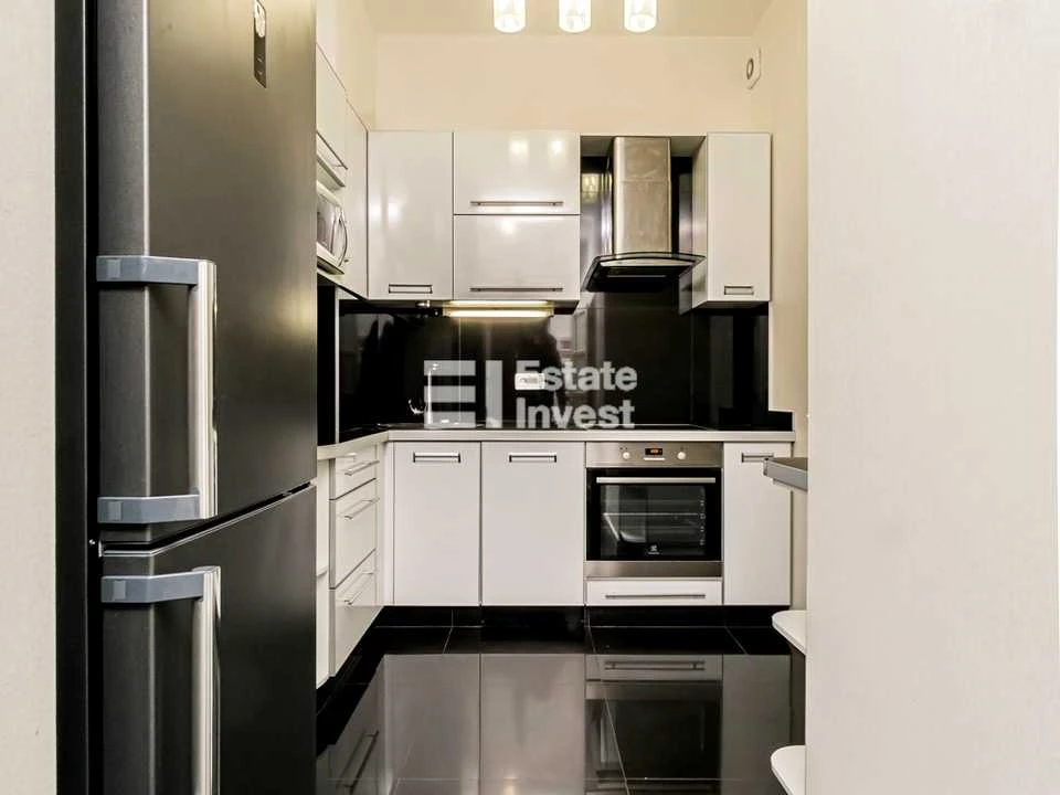 Apartment. Kharkiv, Nauky Ave. (Lenina)