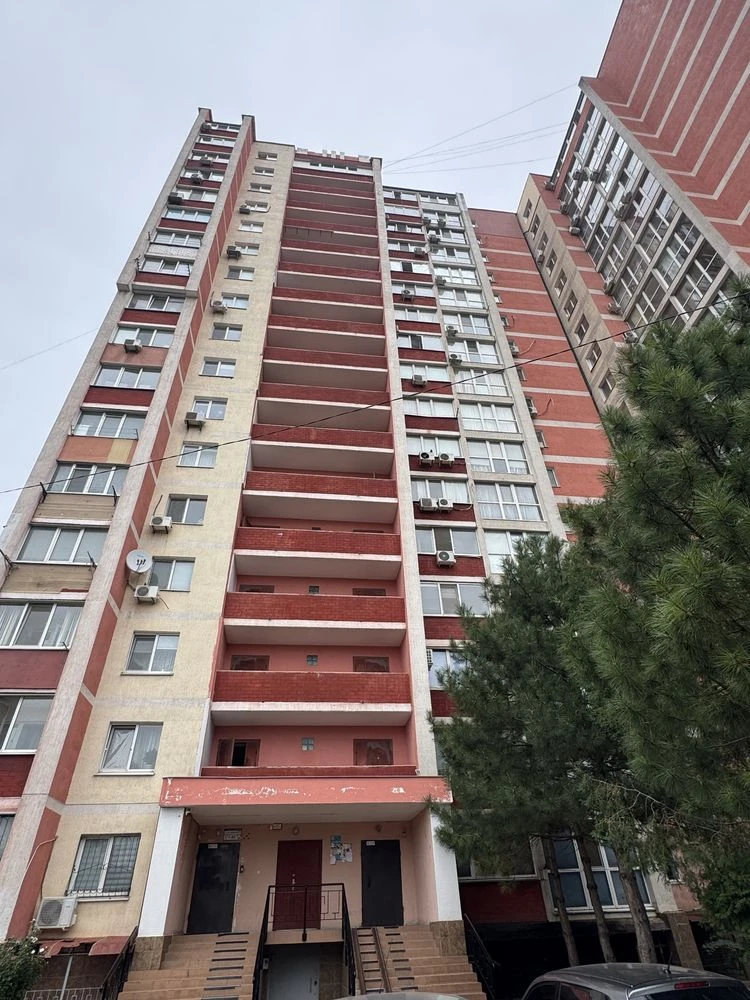В продажі 2-кімнатна квартира в районі 33 м²