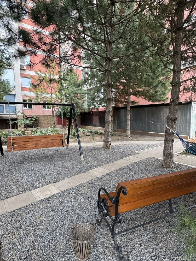 В продажі 2-кімнатна квартира в районі 33 м²