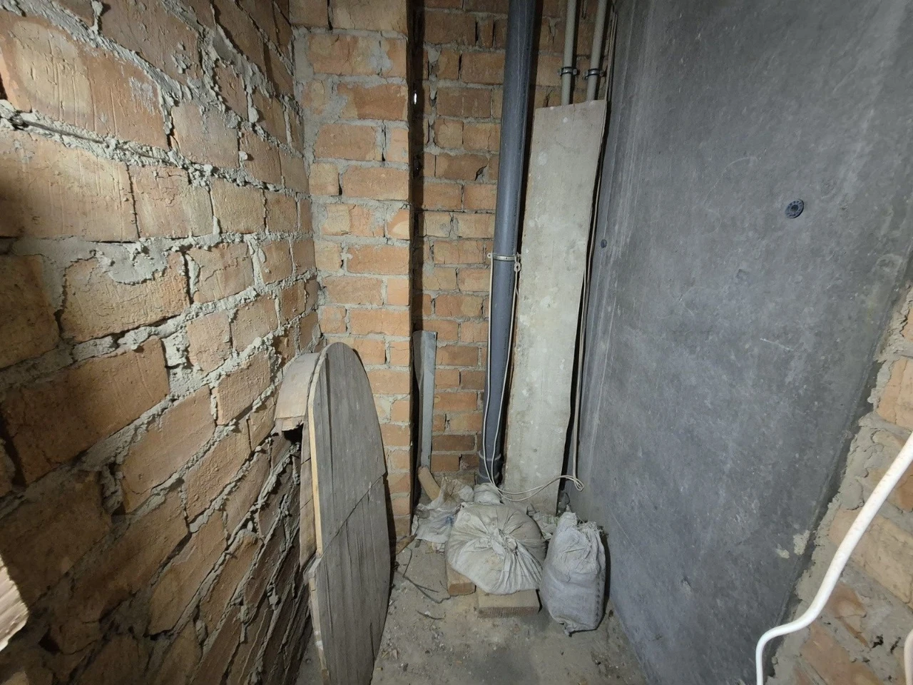 Просторная двухкомнатная квартира в г. Черноморск – 492$/кв.м