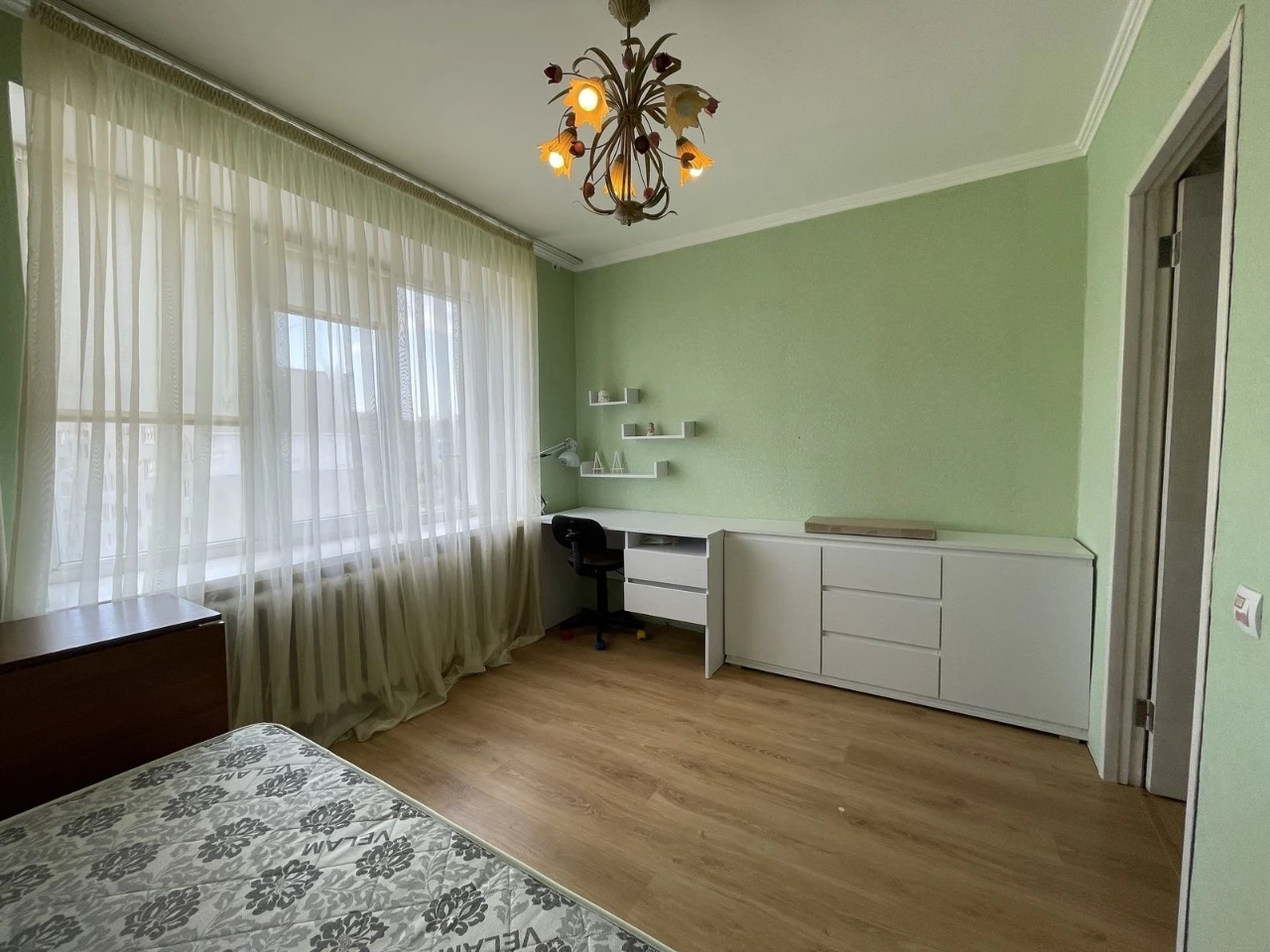 Трёхкомнатная картира, чешка  г.Черноморск