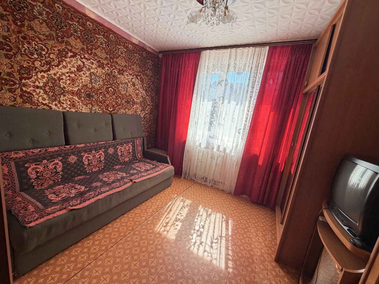 3-х кімнатна квартира на середньому поверсі у м.Чорноморськ