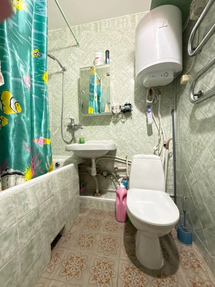 Гостинка 30 м² с ремонтом! Заходите и живете, г. Черноморск