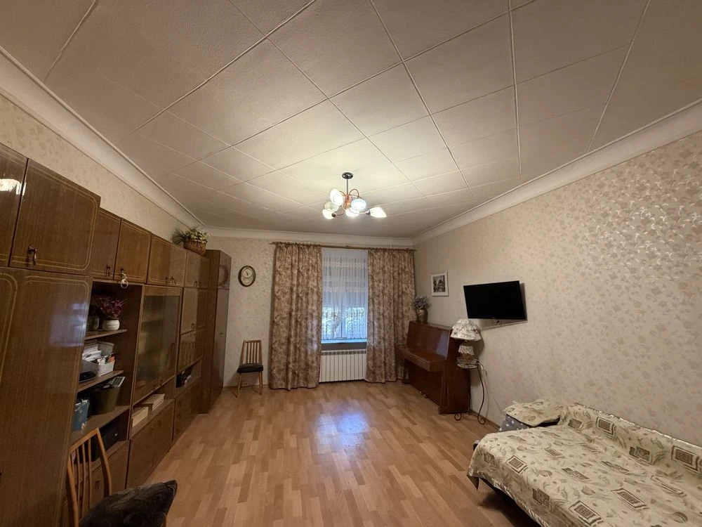 Продам 3-кімнатну квартиру в будинку «сталінка»