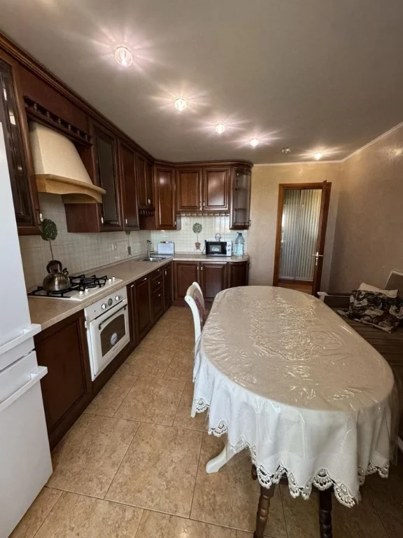Продам 3к.кв, Парковая 20