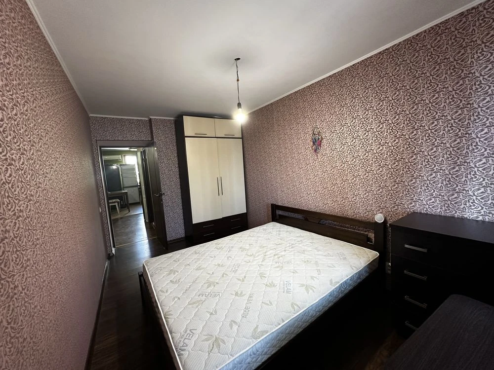 Продаж 2 кімнатноі квартири з косметичним ремонтом