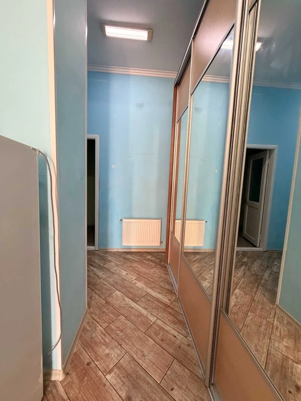 Поступила в продажу квартира с отдельным входом в новострое
