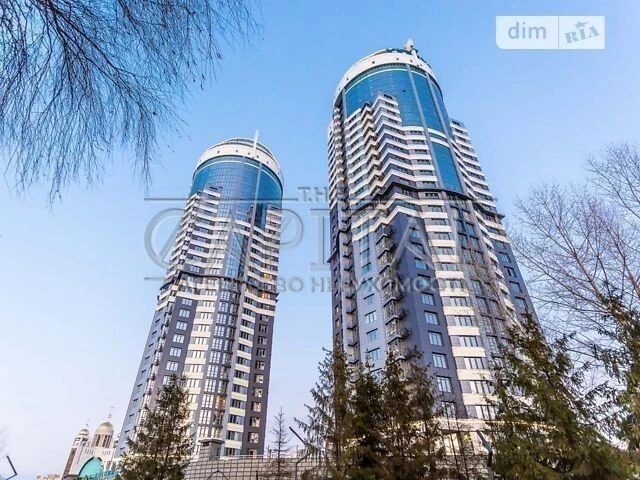 Продаж 2к квартири 55 кв. м на вул. Микільсько-Слобідська 1