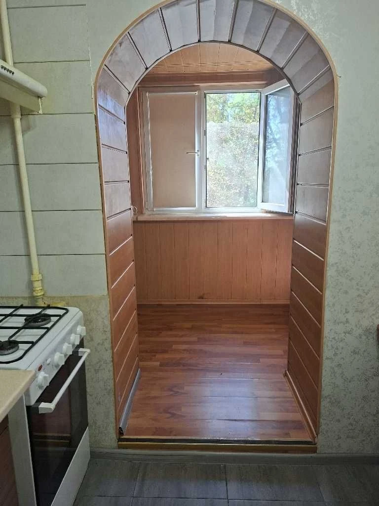 Продам 2- кімнатну квартиру біля моря !