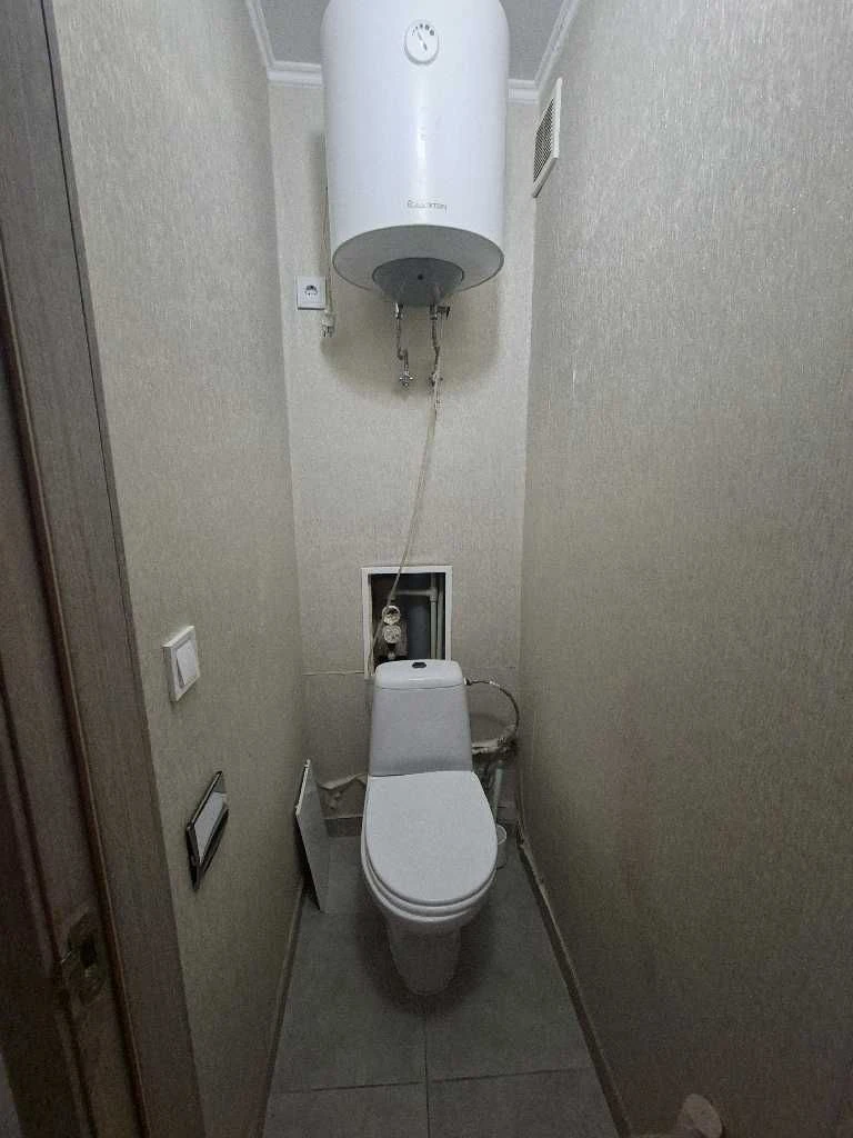 Продам 2- кімнатну квартиру біля моря !
