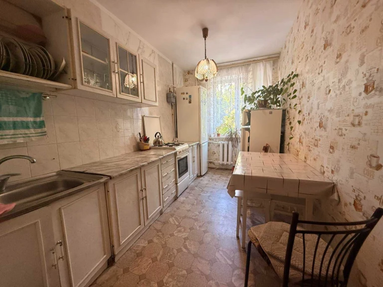В продаже 3 комнатная квартира в престижном районе