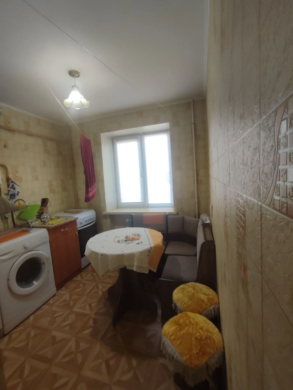 Продаж 1 кімнатної квартири на 2 поверсі
