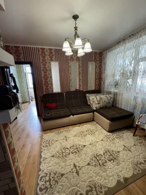 Продається 2-кімнатна квартира, вул. Парусна