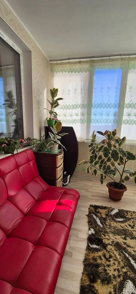 Продається 2-кімнатна квартира, вул. Парусна