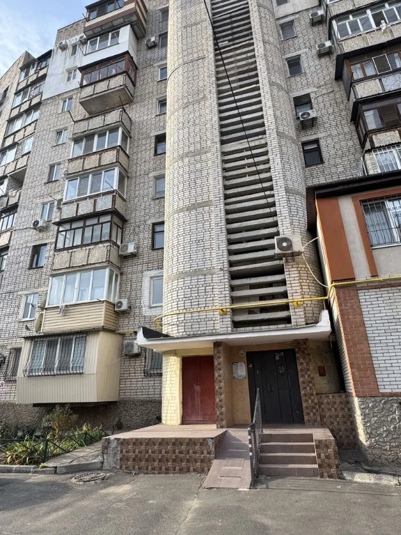 Продаж 2-кімнатній квартири, проспект Миру 39, район Комфі, Б