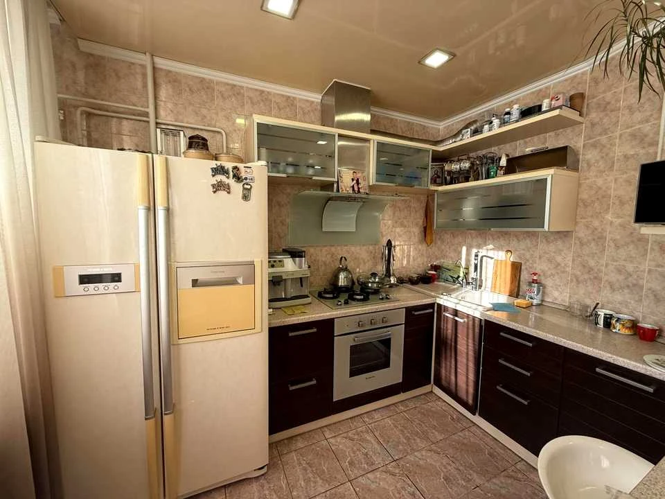Квартира. Чорноморськ, Лазурна вул. (Гайдара)