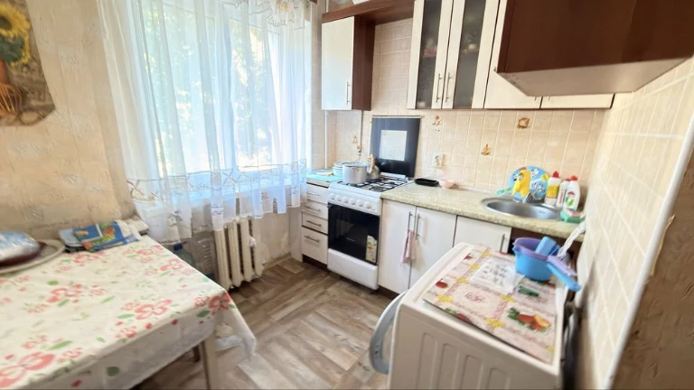 3 ка Парковая , морской квадрат .
