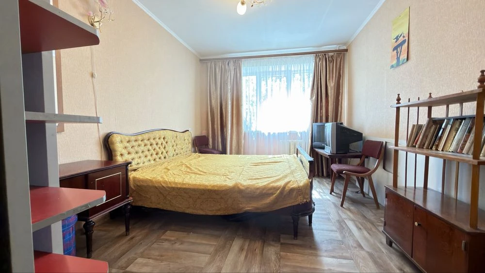 3 ка Парковая , морской квадрат .
