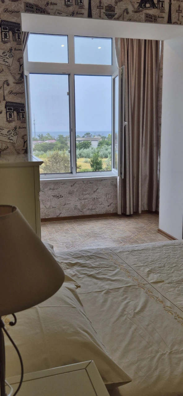 Продам 3-х комнатную, ул.Парковая,70м2, 3 этаж, газ